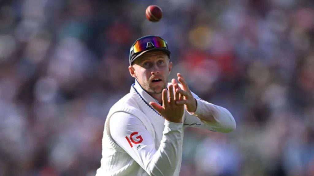 Most Catches in Test Cricket (Non-Wicketkeepers)