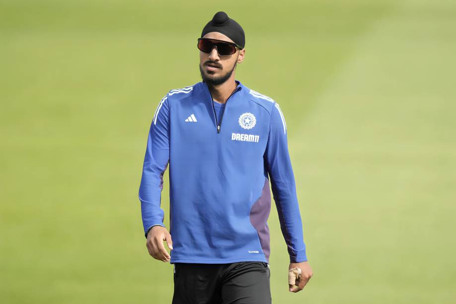 [Watch] Arshdeep Singh cracks up everyone with a playful 'racism jab' at Ishan Kishan and Sai Sudharsan