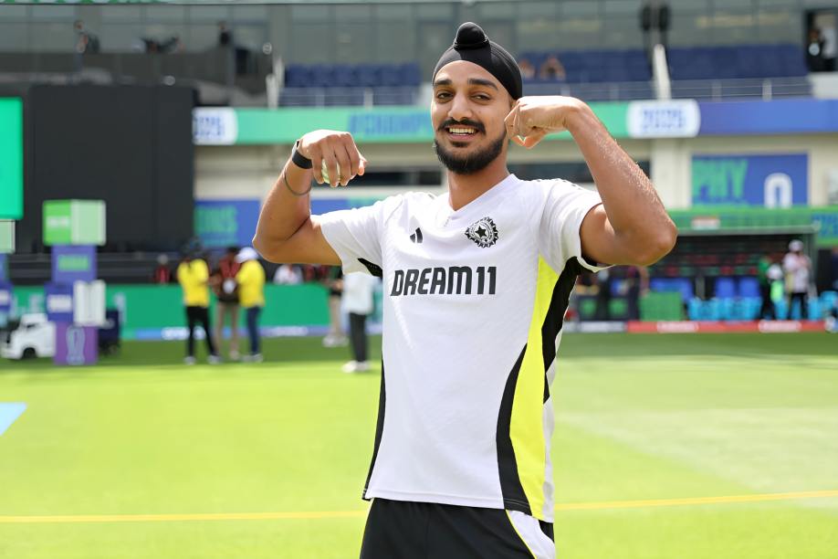 [Watch] Arshdeep Singh cracks up everyone with a playful 'racism jab' at Ishan Kishan and Sai Sudharsan